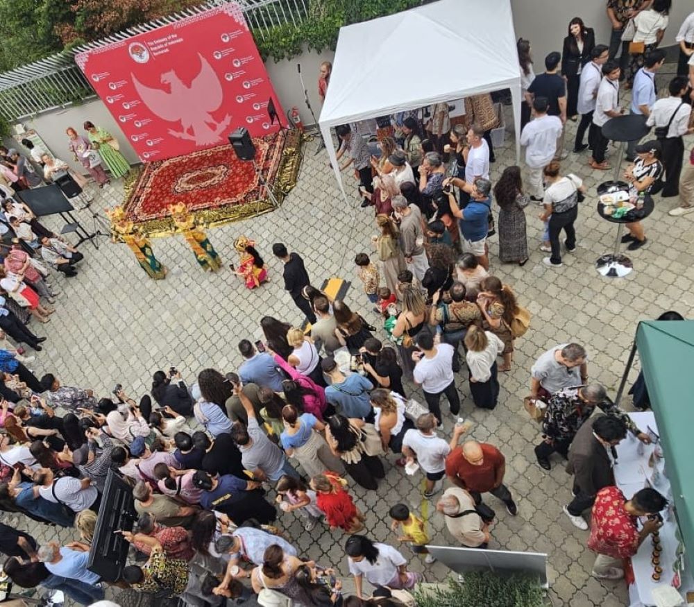 Indonesia Summer Festival 2026 di KBRI Bucharest Suguhkan Nasi Padang dan Pagelaran Angklung